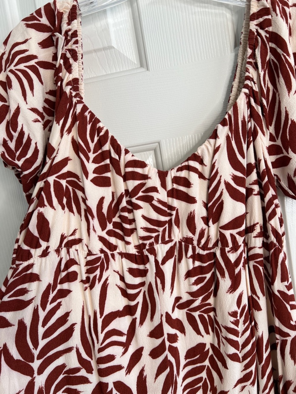 Lost + Wander Hydra Springs Leaf Print Midi Dress Natural/Rust medium - Picture 6 of 12